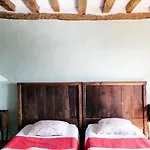 La Vieille Foulonniere : D'hotes & Permaculture 3* Pontorson