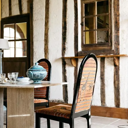 La Vieille Foulonniere : D'hotes & Permaculture ベッド・アンド・ブレックファスト ポントルソン