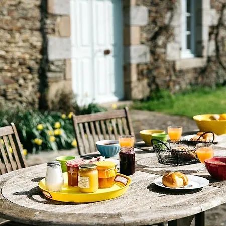 La Vieille Foulonniere : D'hotes & Permaculture Bed & Breakfast *