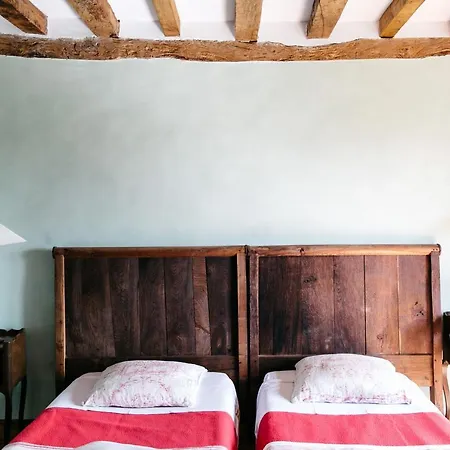 La Vieille Foulonniere : D'hotes & Permaculture 3* ポントルソン