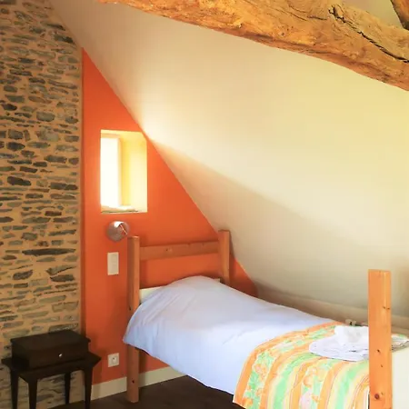 ベッド・アンド・ブレックファスト La Vieille Foulonniere : D'hotes & Permaculture 3*