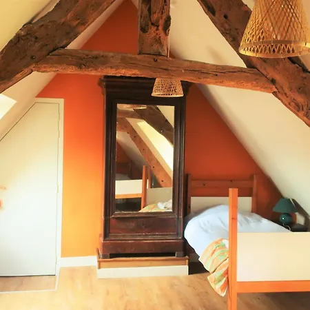 La Vieille Foulonniere : D'hotes & Permaculture ベッド・アンド・ブレックファスト ポントルソン