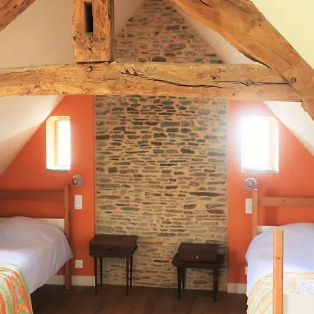 La Vieille Foulonniere : D'hotes & Permaculture 3* ポントルソン