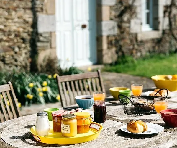 La Vieille Foulonniere : D'hotes & Permaculture Bed & Breakfast 3*