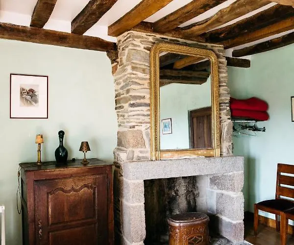 La Vieille Foulonniere : D'hotes & Permaculture Bed & Breakfast Pontorson