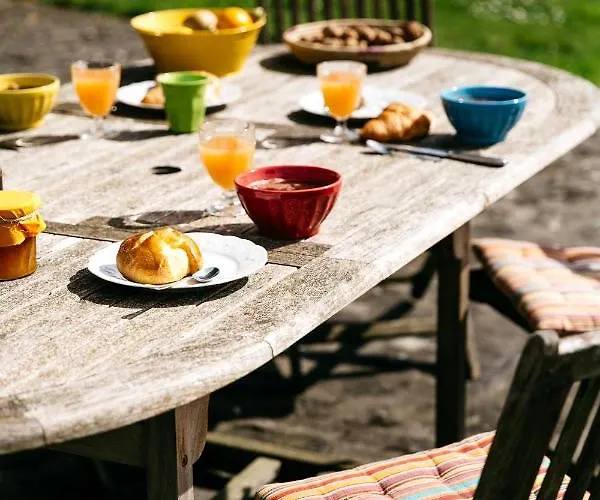 Bed & Breakfast La Vieille Foulonniere : D'hotes & Permaculture