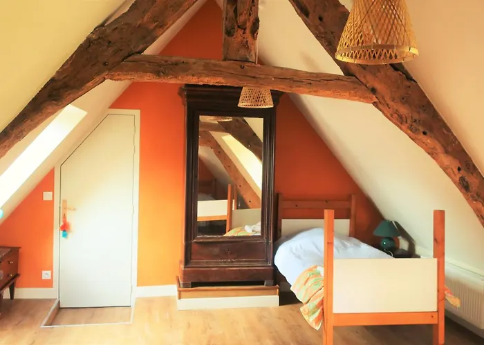 La Vieille Foulonniere : D'hotes & Permaculture Bed & Breakfast Pontorson
